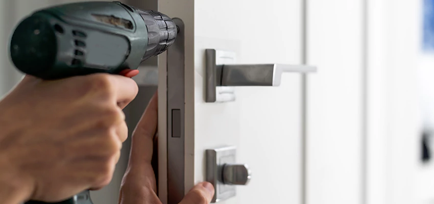 Locksmith For Lock Replacement Near Me in Desert Palms, CA